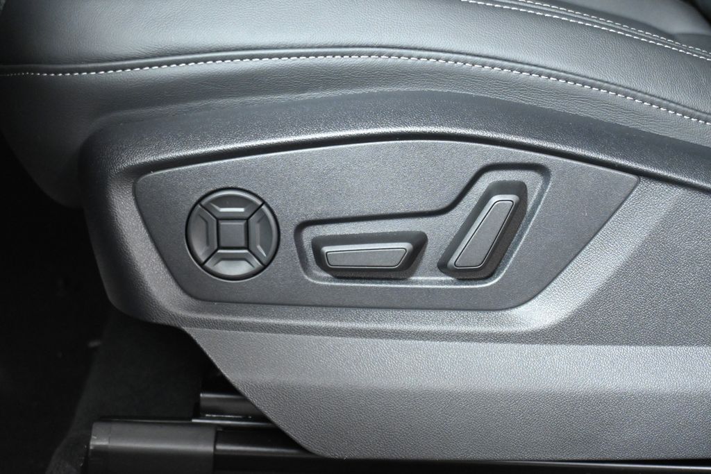 Thumbnail: 2026 Audi Q7 - 26