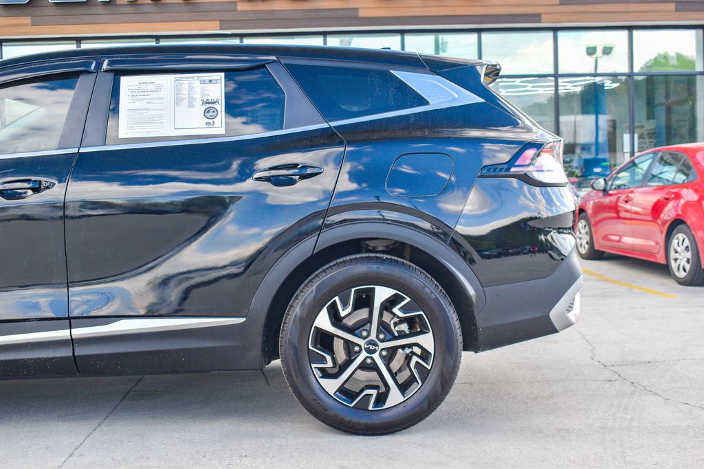 2023 Kia Sportage EX - 9