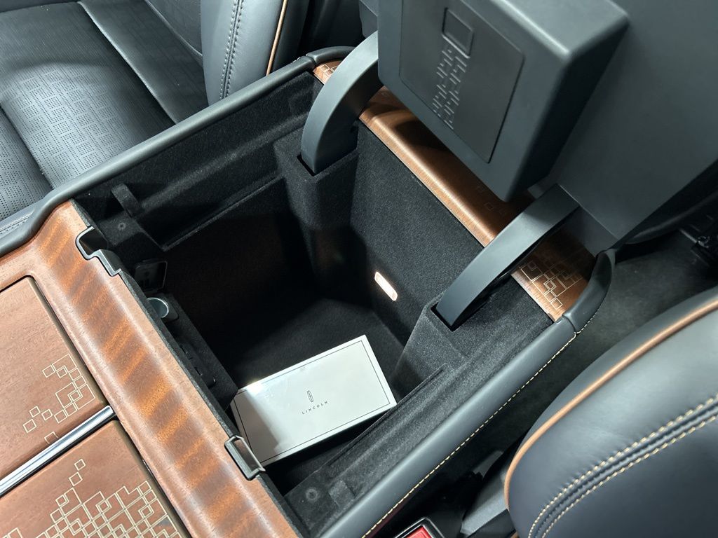 new 2026 Lincoln Navigator L car, priced at $128,975