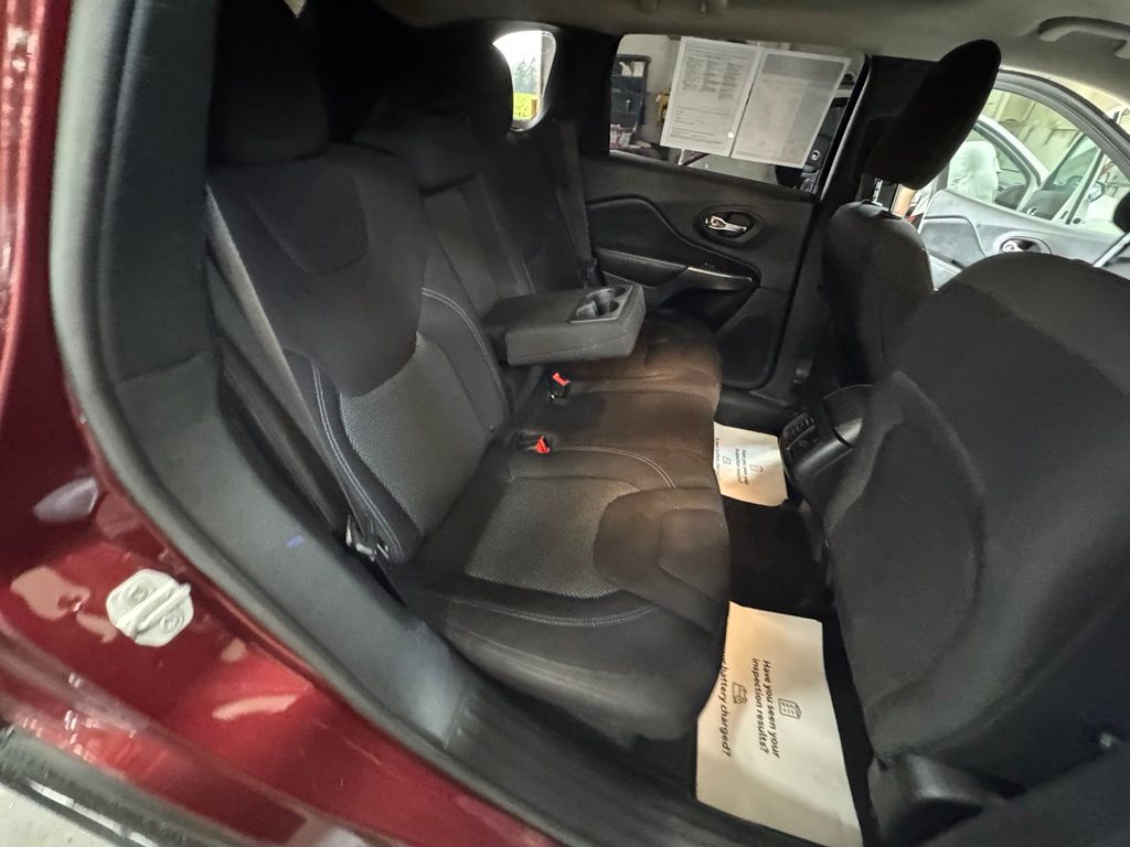 Used 2019 Jeep Cherokee SUV