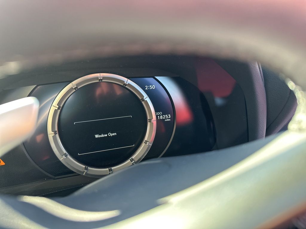 Thumbnail: 2023 Lexus LC - 9