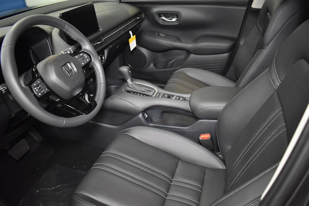 2025 Honda HR-V EX-L 19