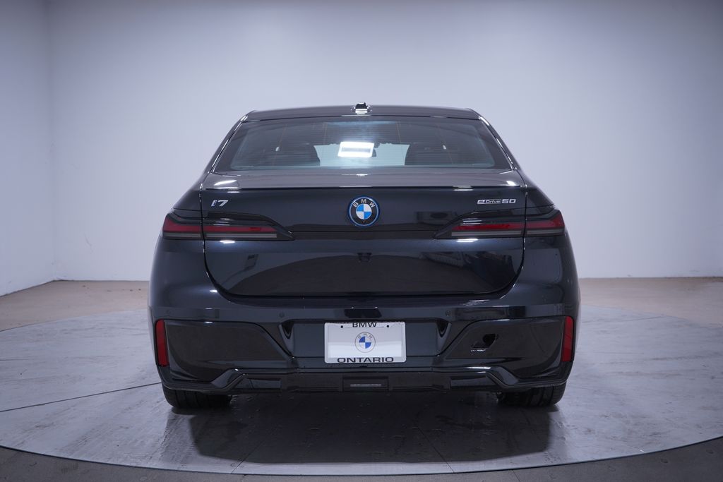 2025 BMW i7 eDrive50 5
