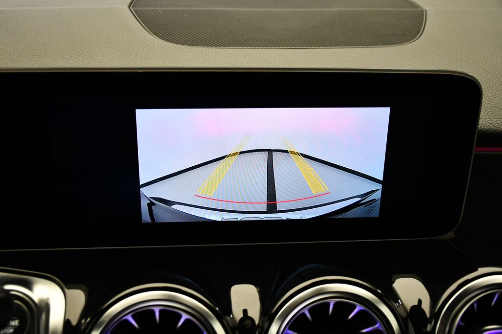 Thumbnail: 2021 Mercedes-Benz GLB - 25