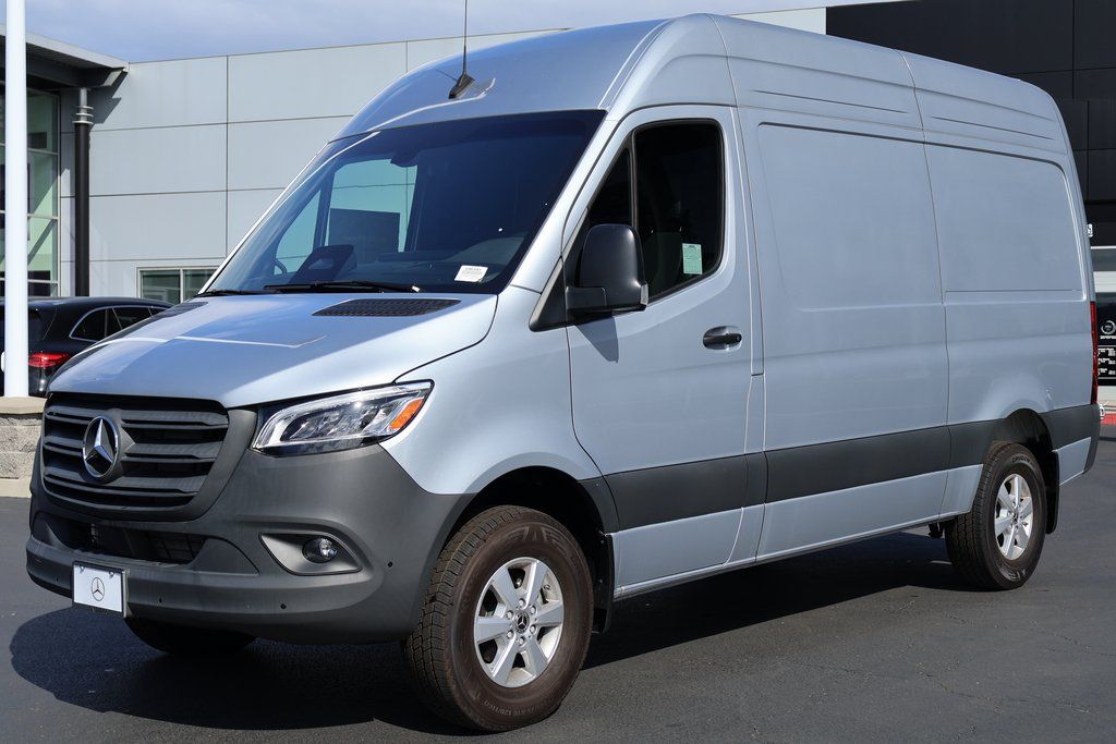 Thumbnail: 2025 Mercedes-Benz Sprinter - 1