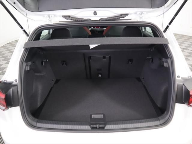 Thumbnail: 2025 Volkswagen Golf - 29