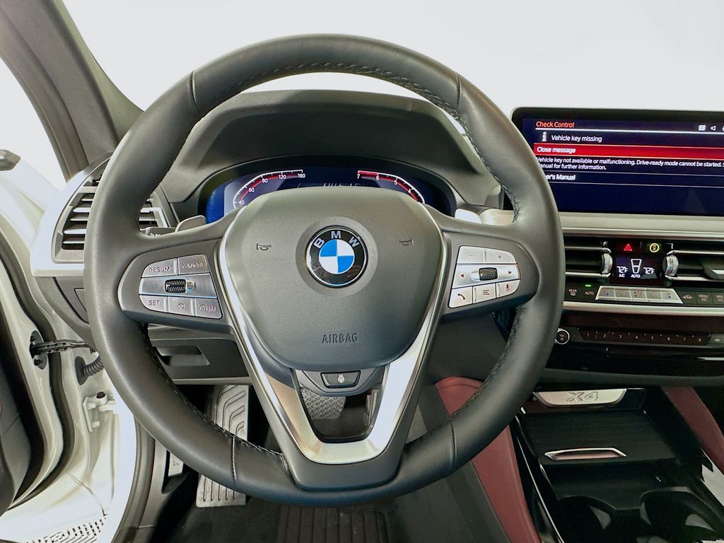 Thumbnail: 2025 BMW X4 - 11