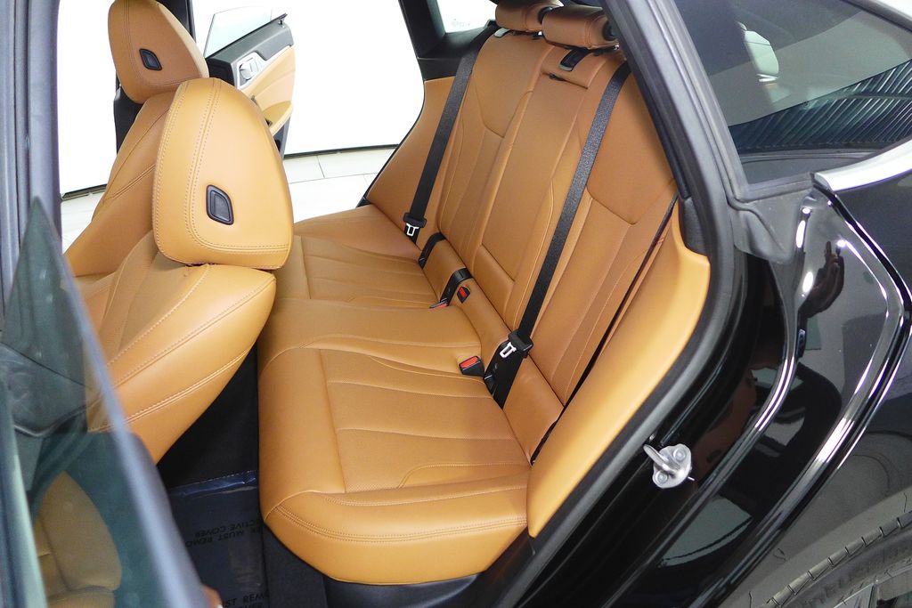 Thumbnail: 2023 BMW i4 - 21