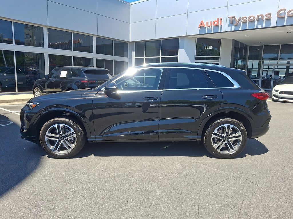 Thumbnail: 2025 Audi Q5 - 7