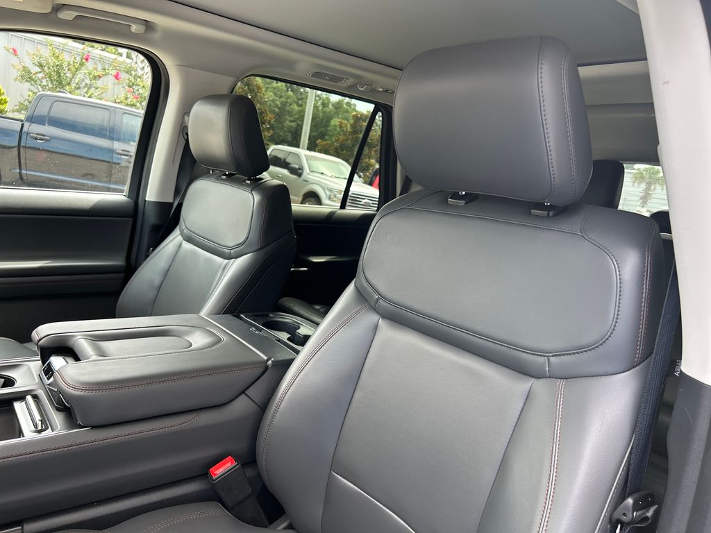 2025 White Ford Expedition Active RWD SUV