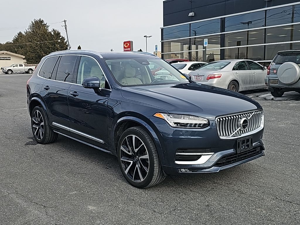 2023 Volvo XC90 B6 Plus Bright Theme 7-Passenger AWD