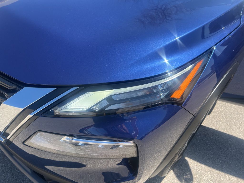 2021 Nissan Rogue SV photo