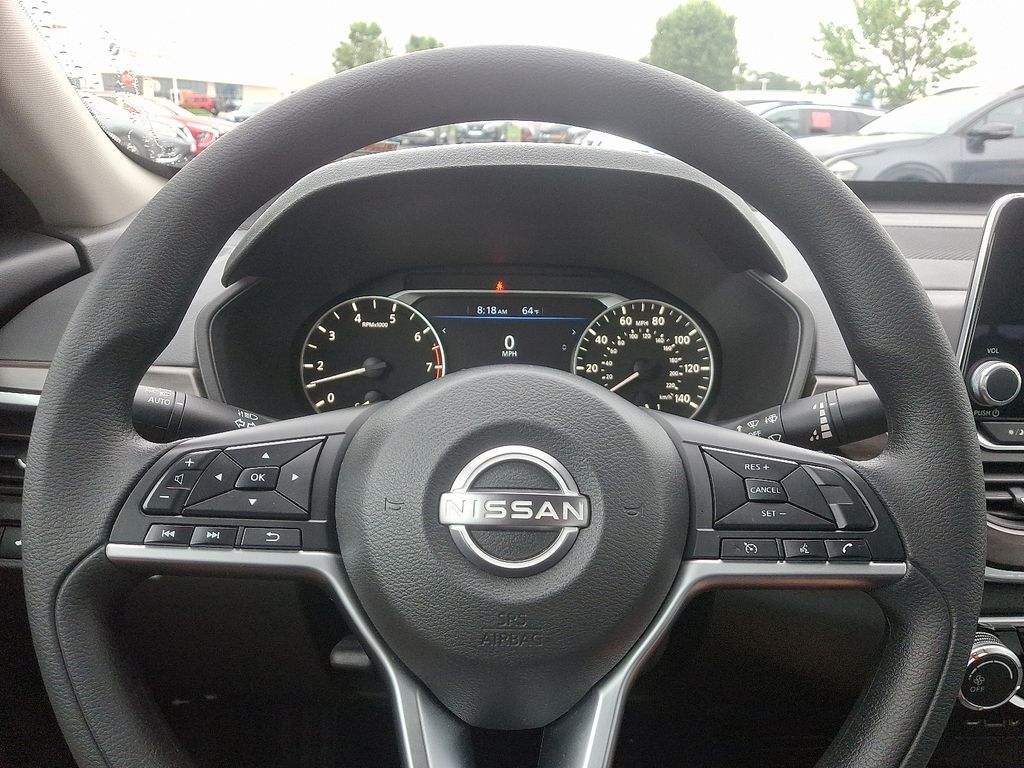 Thumbnail: 2023 Nissan Altima - 19