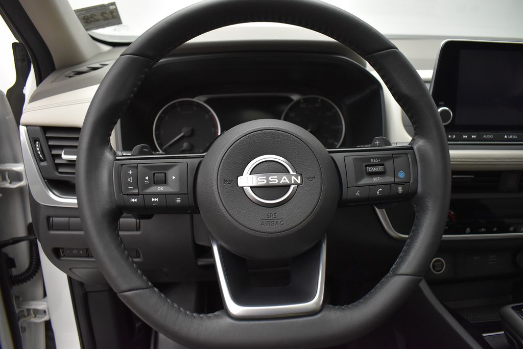 Thumbnail: 2023 Nissan Rogue - 17