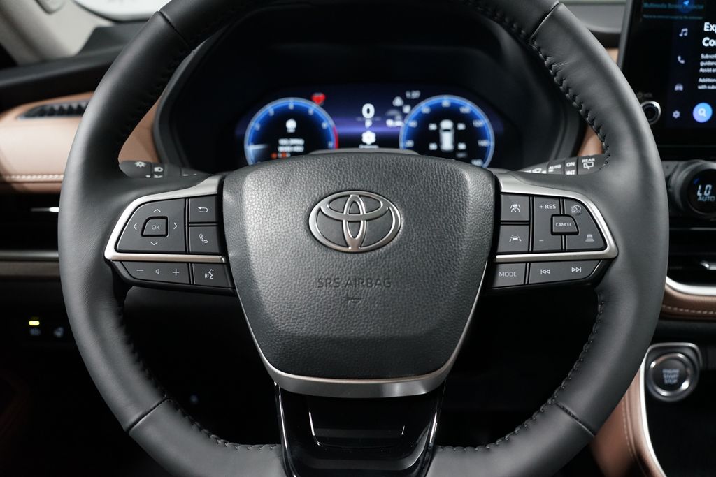 Thumbnail: 2025 Toyota Grand Highlander - 12