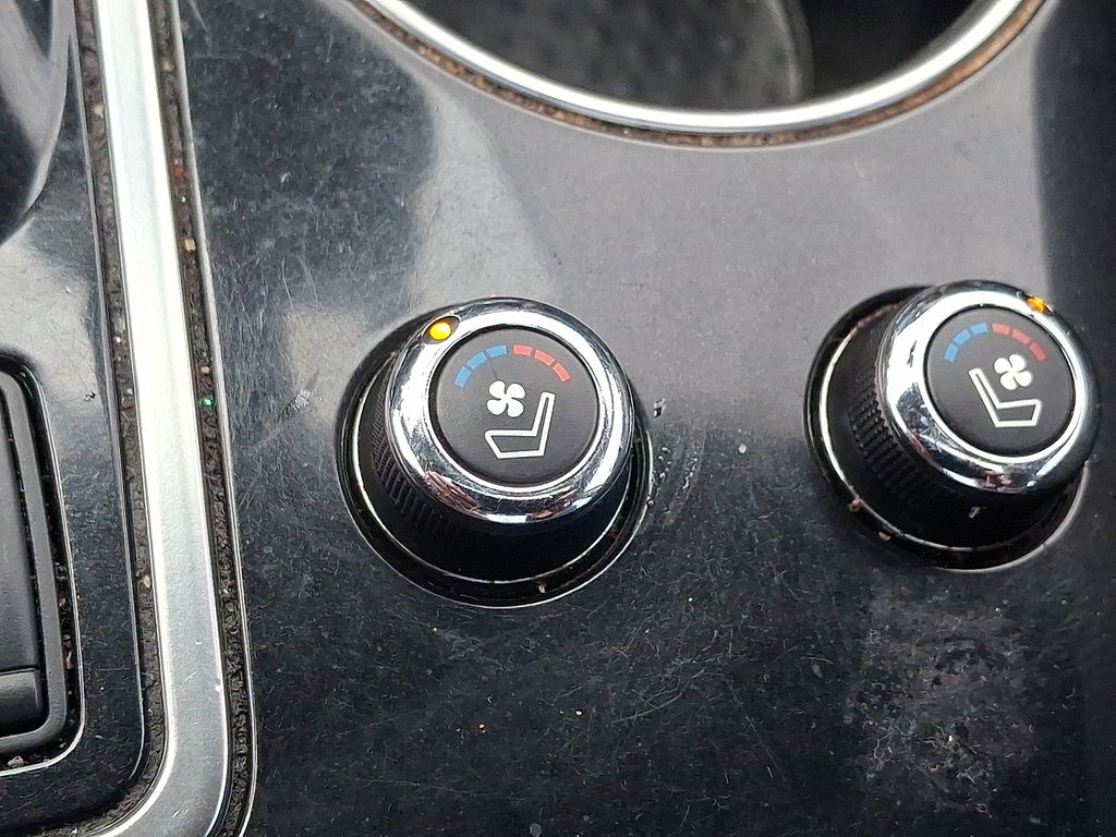 Thumbnail: 2017 Nissan Maxima - 24