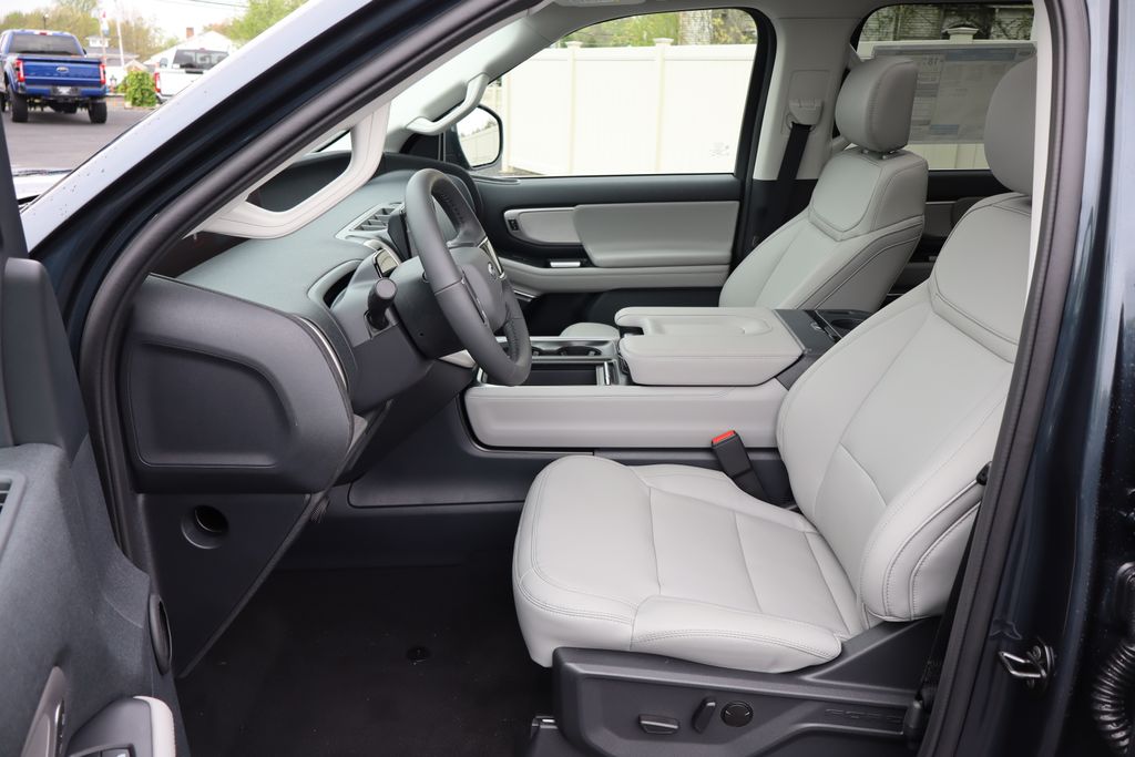 new 2026 Ford Expedition car, priced at $71,097