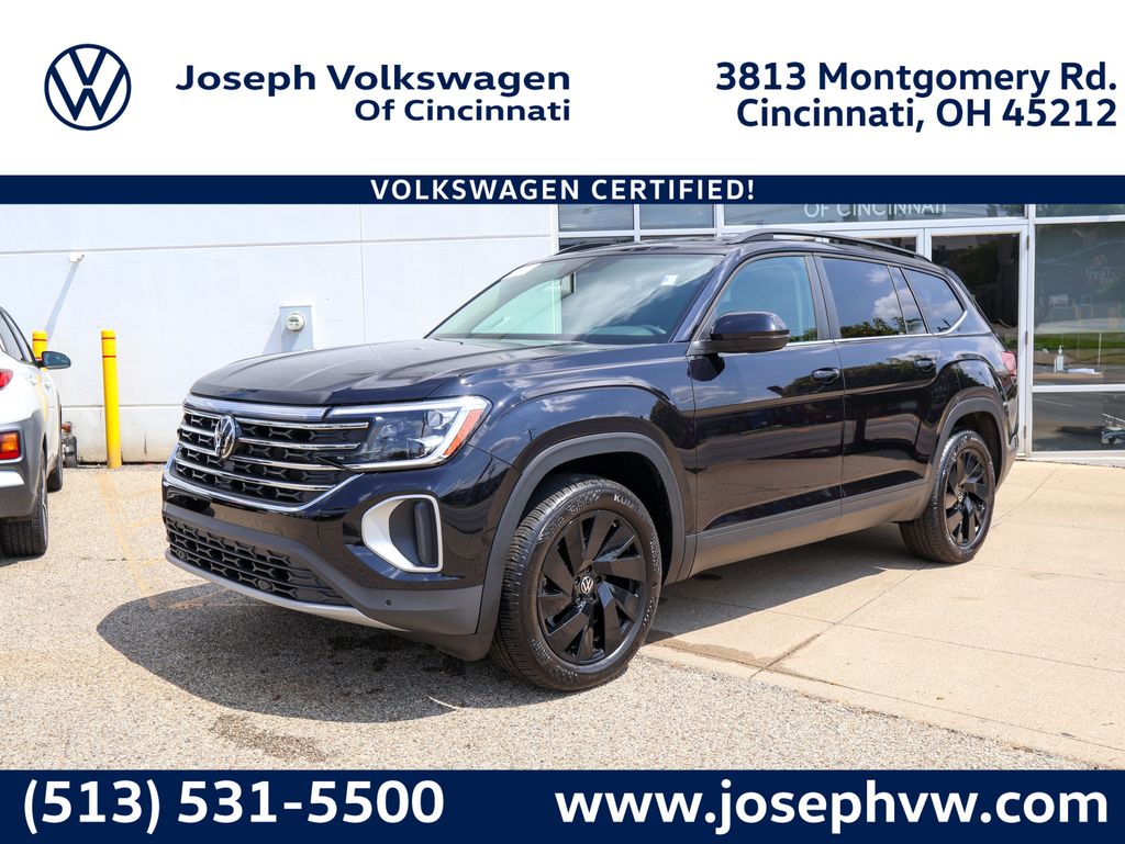 Deep Black Pearl 2024 Volkswagen Atlas SUV / Crossover Front-Wheel Drive 8-Speed Automatic