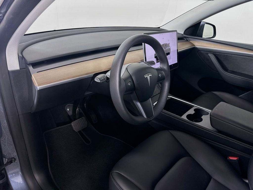 Thumbnail: 2023 Tesla Model Y - 9
