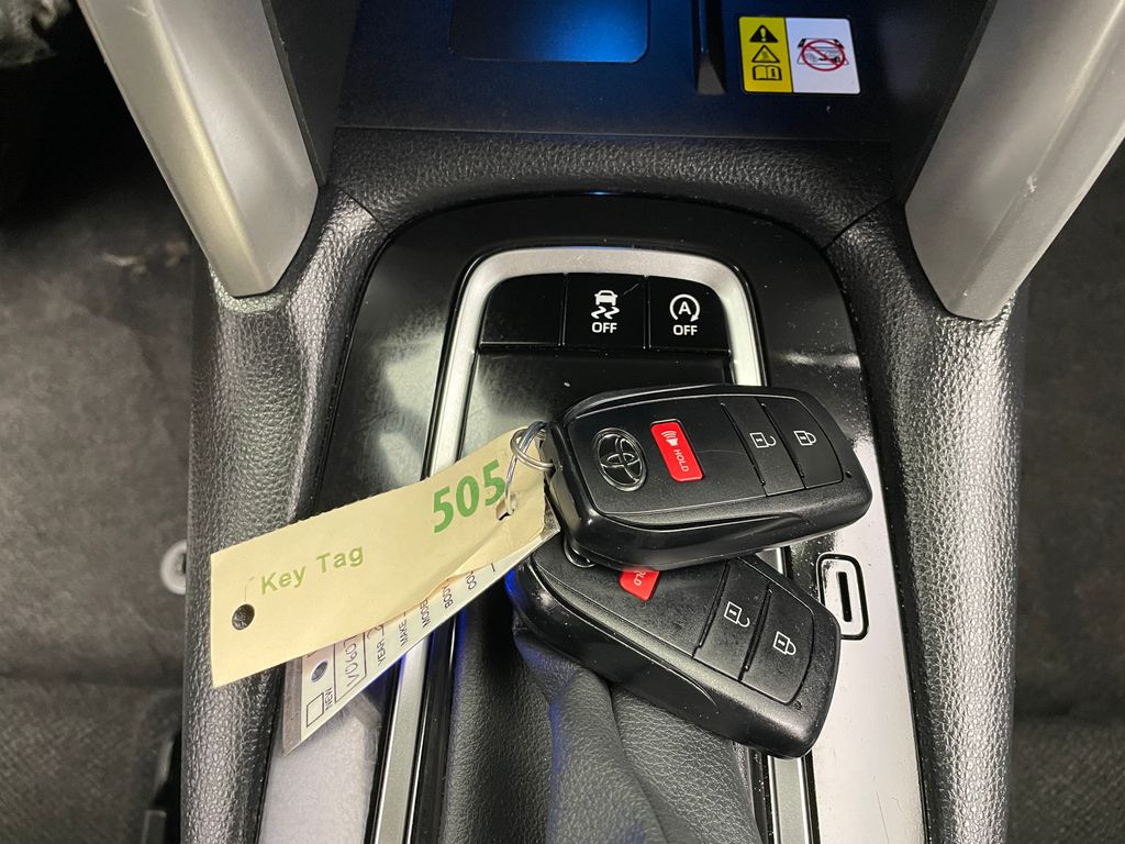 2023 Toyota Corolla Cross XLE 30