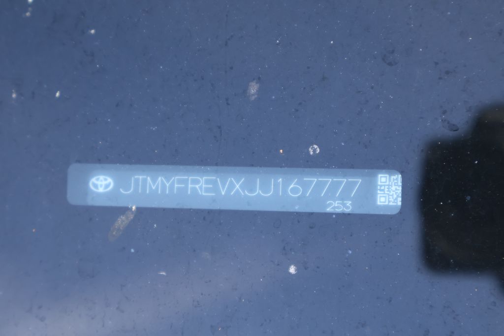 Thumbnail: 2018 Toyota RAV4 - 7