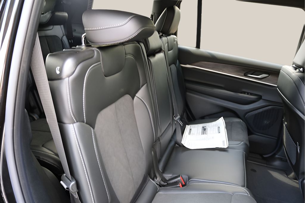 New 2026 Black Jeep Laredo Altitude image 20