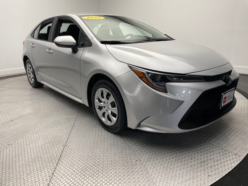 2022 Toyota Corolla LE 3