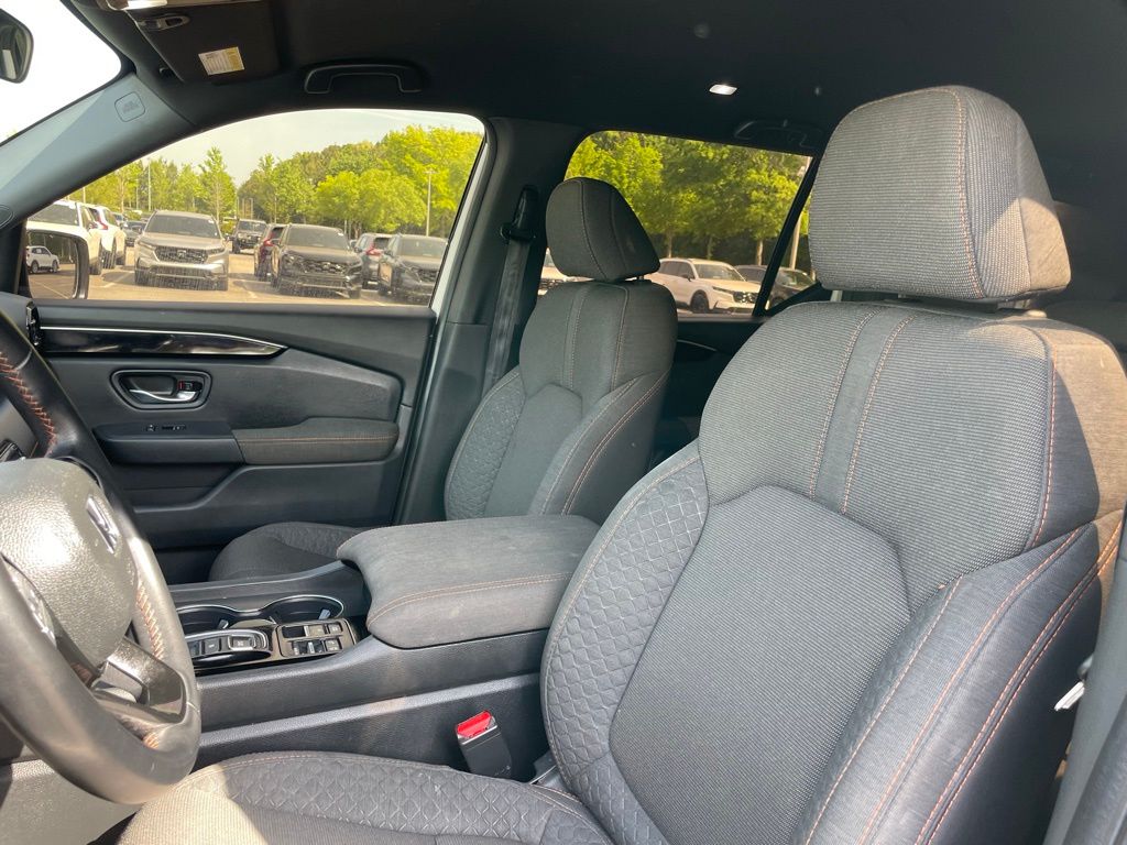 Thumbnail: 2025 Honda Pilot - 25