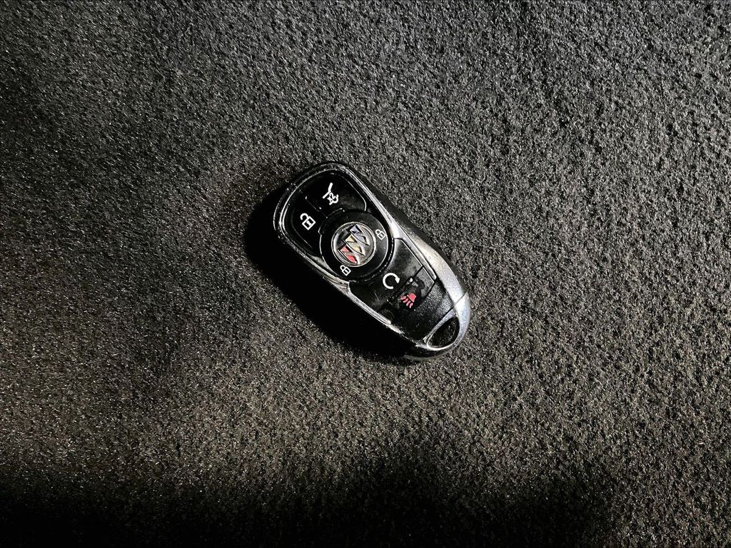 2023 Buick Enclave — photo 32