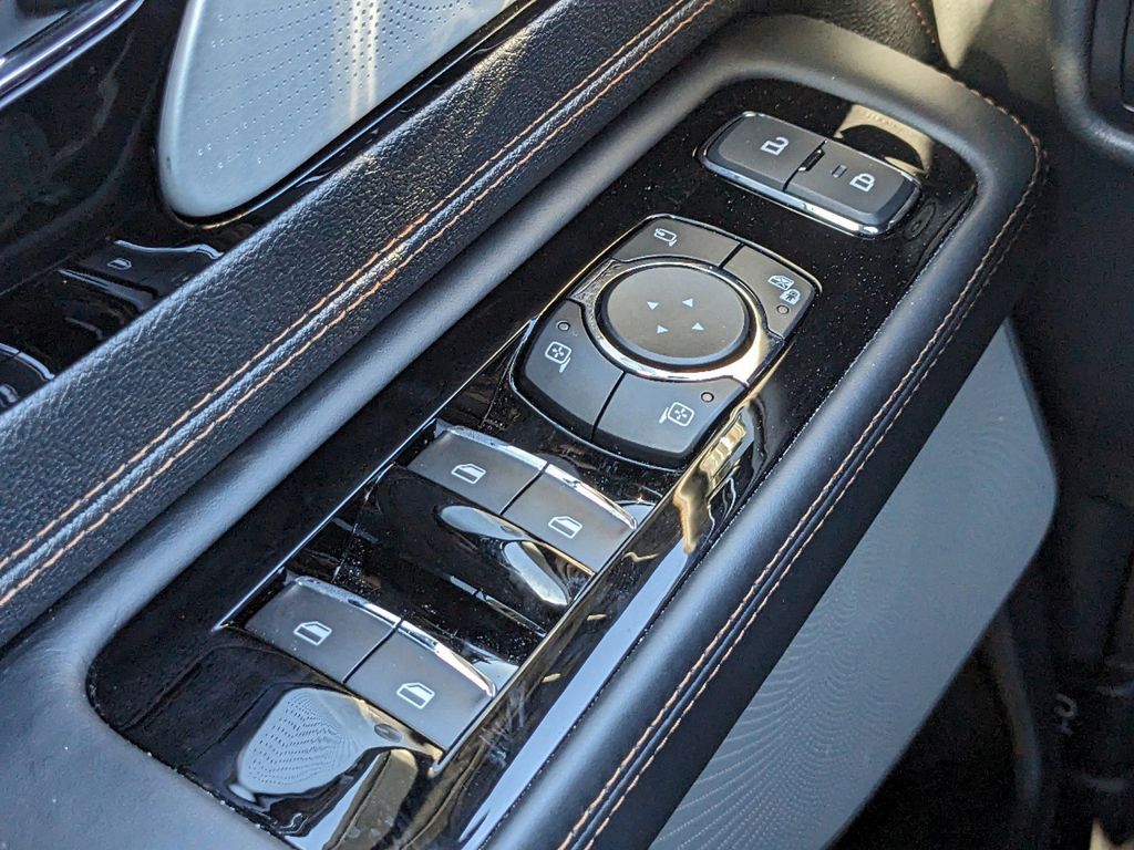 2025 Lincoln Aviator Black Label
