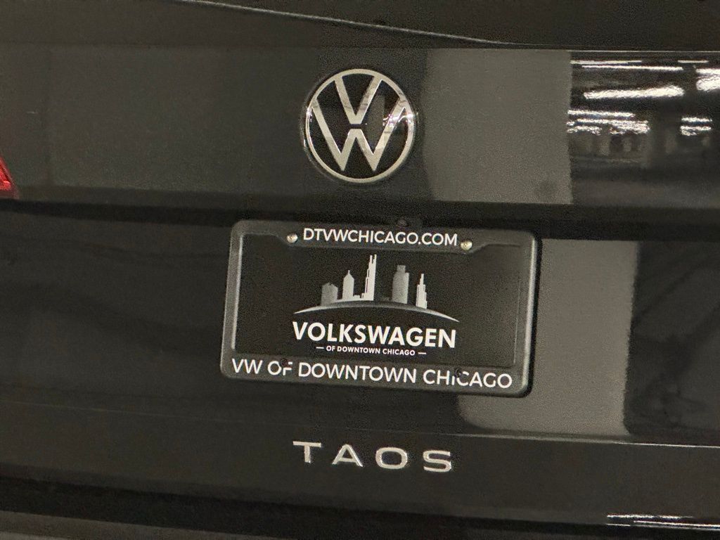 2024 Volkswagen Taos 1.5T SE 32