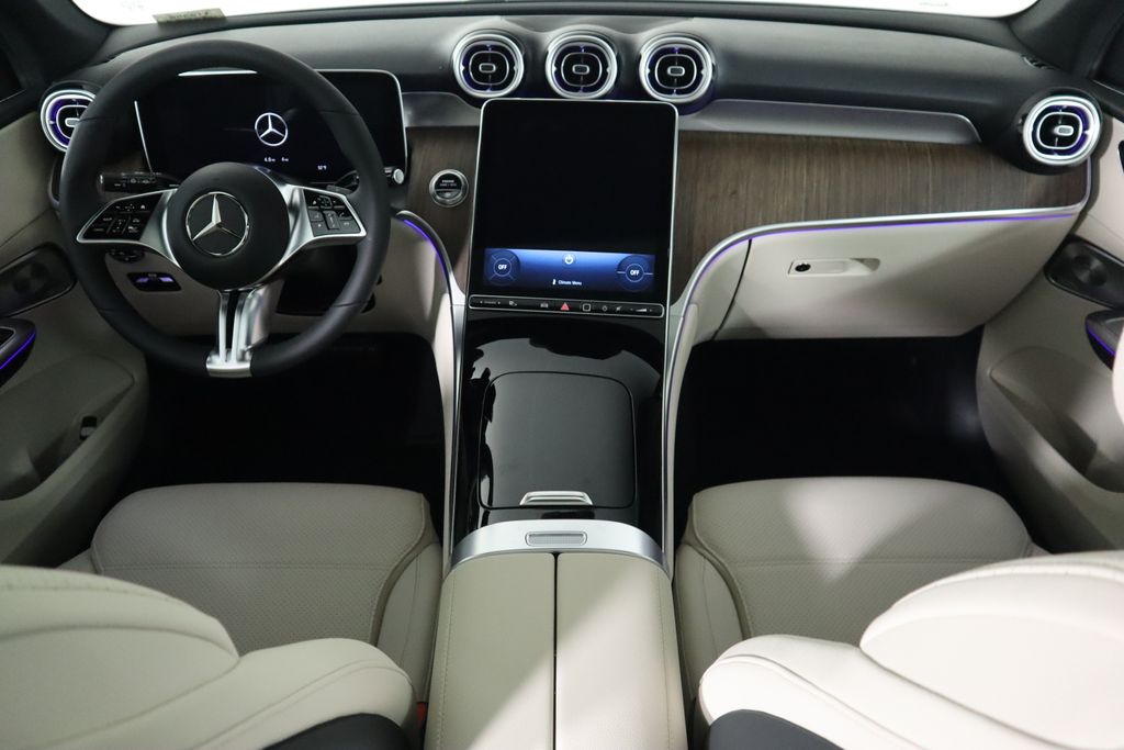 2025 Mercedes-Benz GLC 300 14