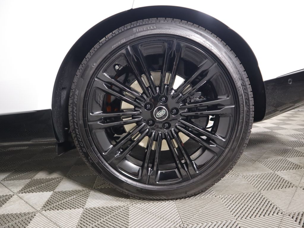 Thumbnail: 2025 Land Rover Range Rover - 32