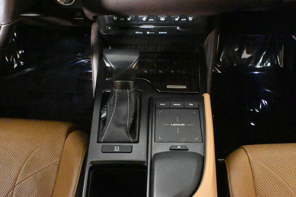 2019 Lexus ES 350 Luxury 26