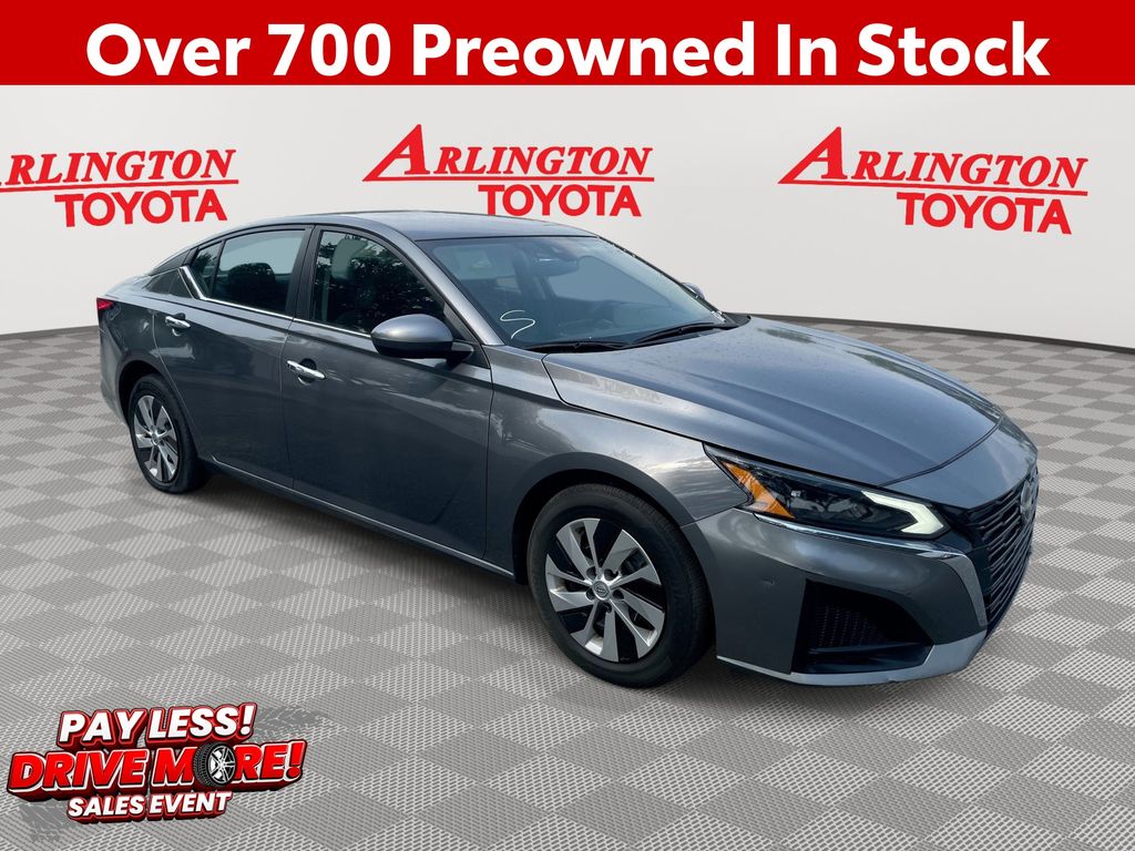 Gray (Gun Metallic) 2024 Nissan Altima Sedan Front-Wheel Drive Continuously Variable Transmission