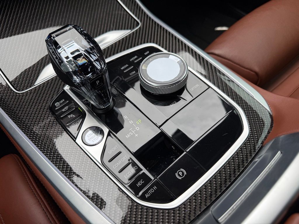 Used 2022 White BMW M50i image 20