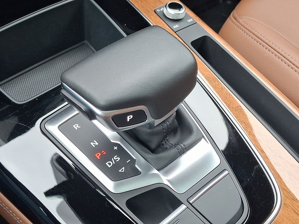 Thumbnail: 2022 Audi Q5 - 15