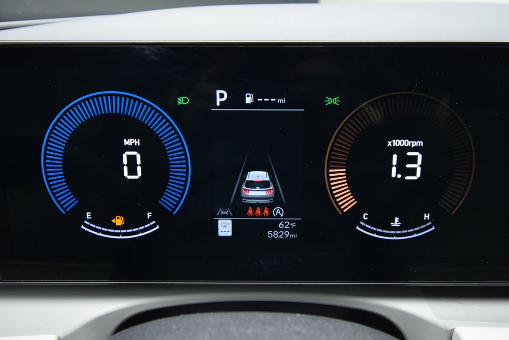 used 2025 Hyundai Tucson car, priced at $28,000