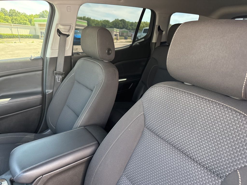 2023 Sterling Metallic GMC Acadia SLE FWD SUV