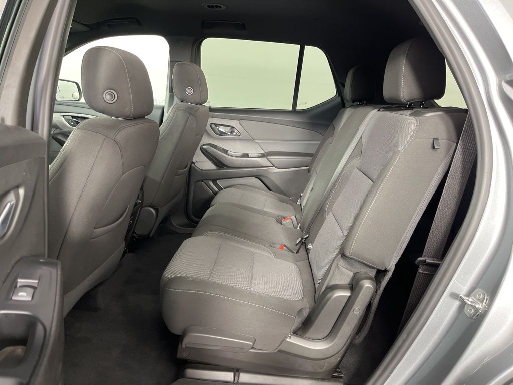 Thumbnail: 2023 Chevrolet Traverse - 26
