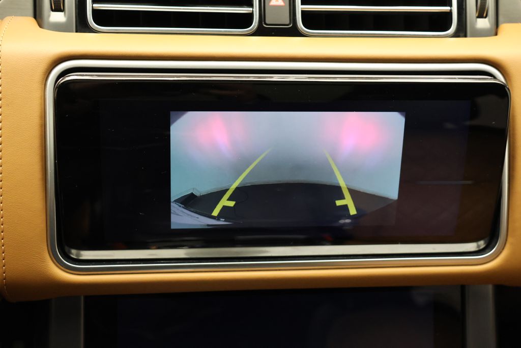 Thumbnail: 2019 Land Rover Range Rover - 22