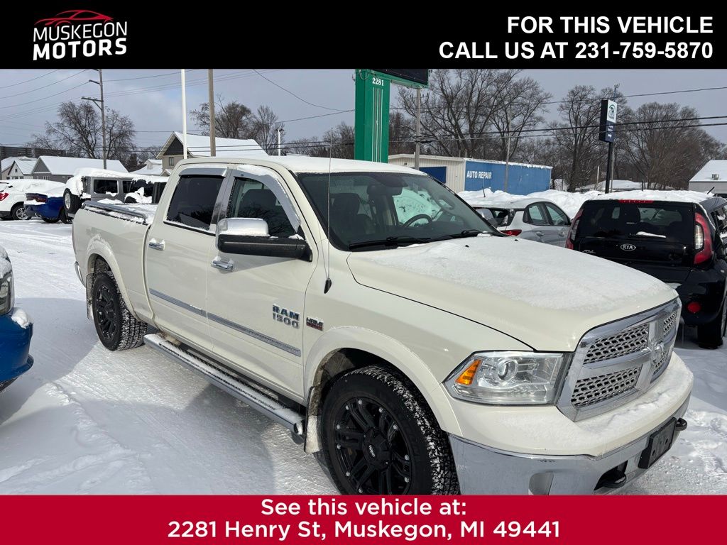 2017 RAM 1500 Laramie Crew Cab 4WD