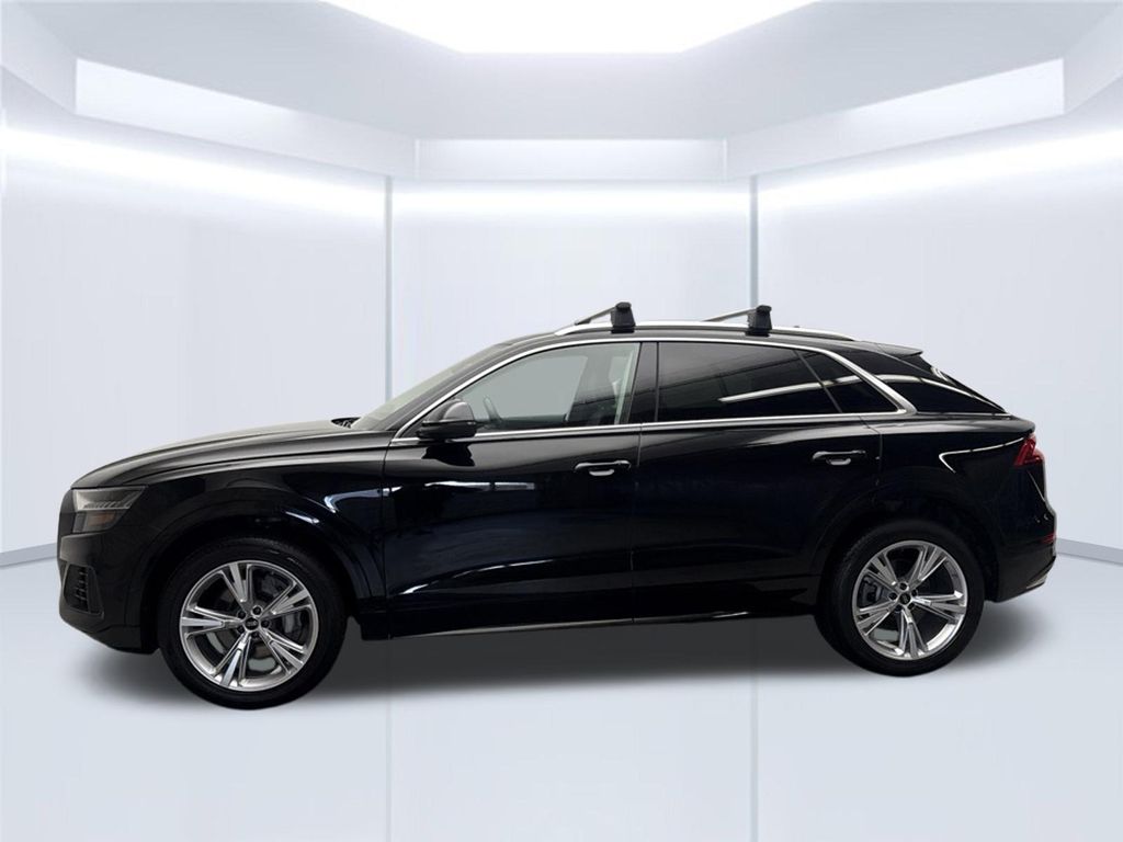 Thumbnail: 2023 Audi Q8 - 2