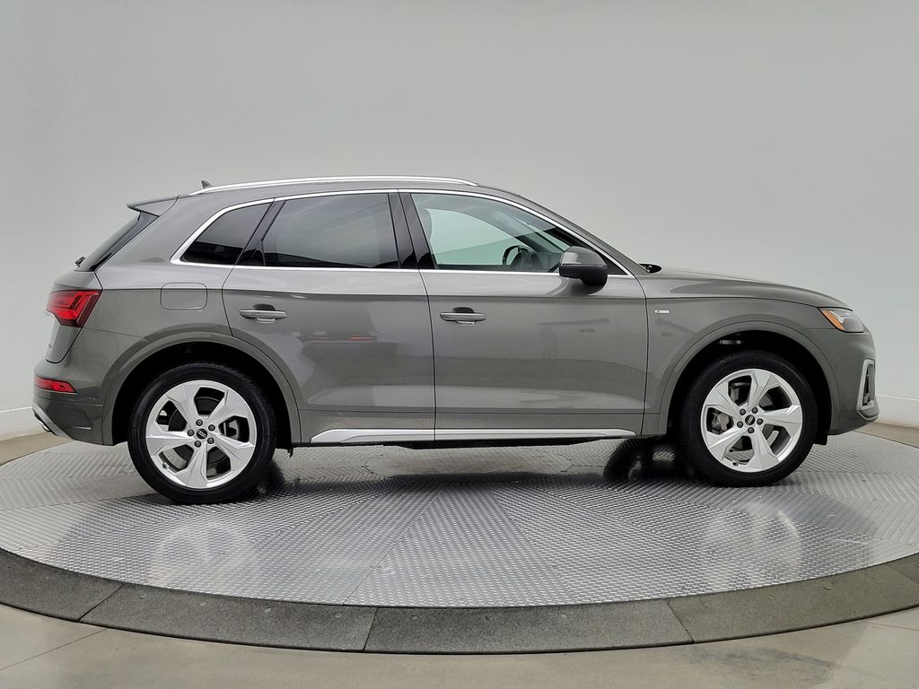 Thumbnail: 2023 Audi Q5 - 6