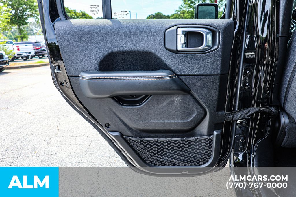 Used 2025 Black Jeep Sahara / MT Certified image 47