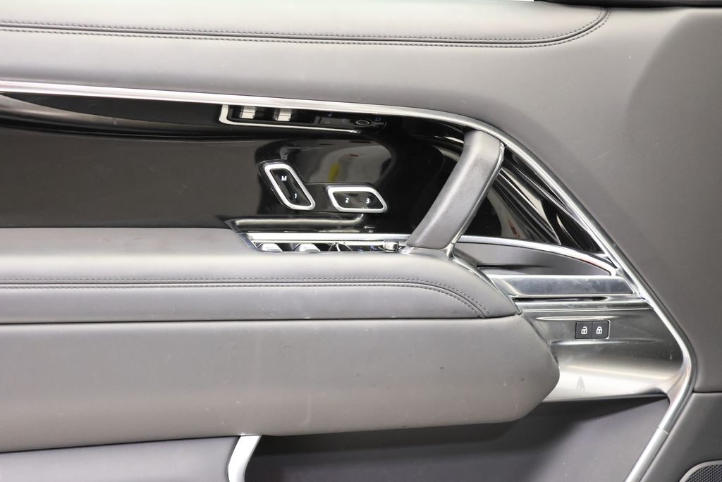 Thumbnail: 2023 Land Rover Range Rover - 25