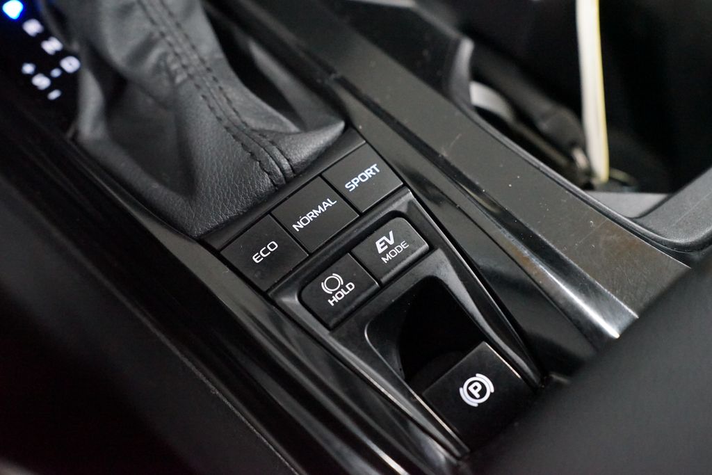 Thumbnail: 2025 Toyota Camry - 23