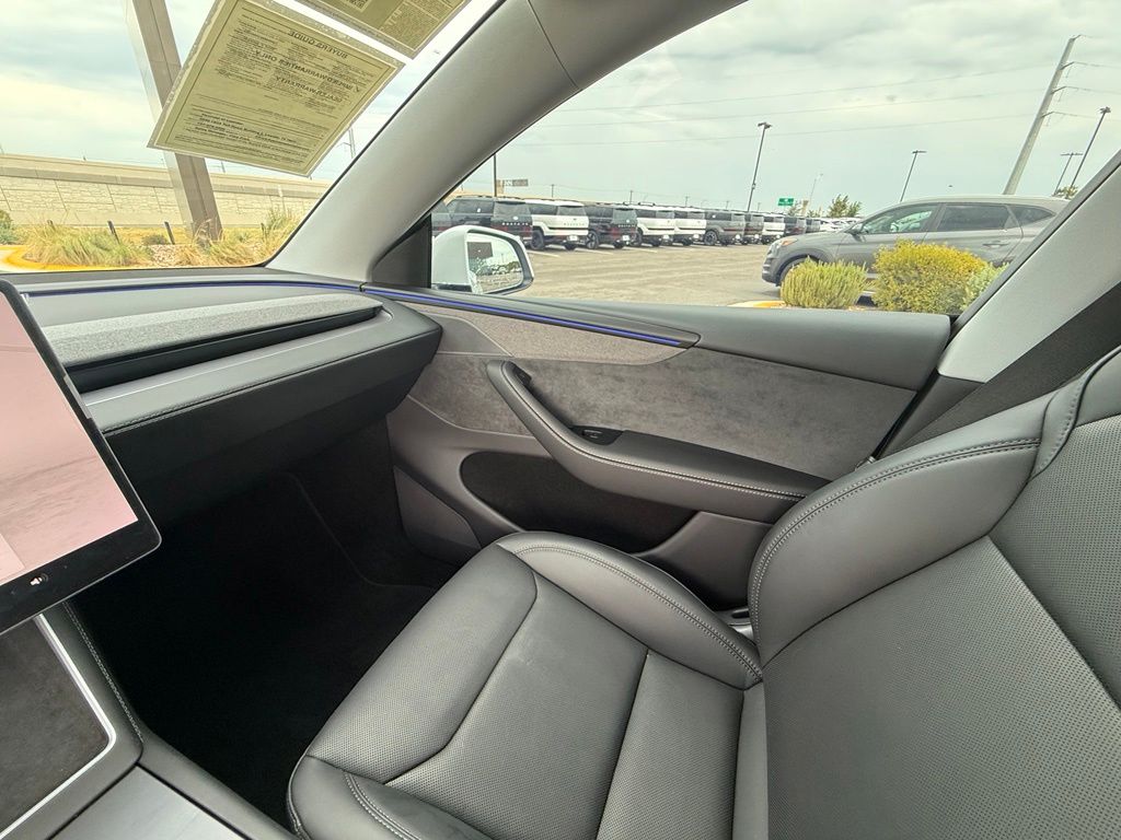 Thumbnail: 2026 Tesla Model Y - 20