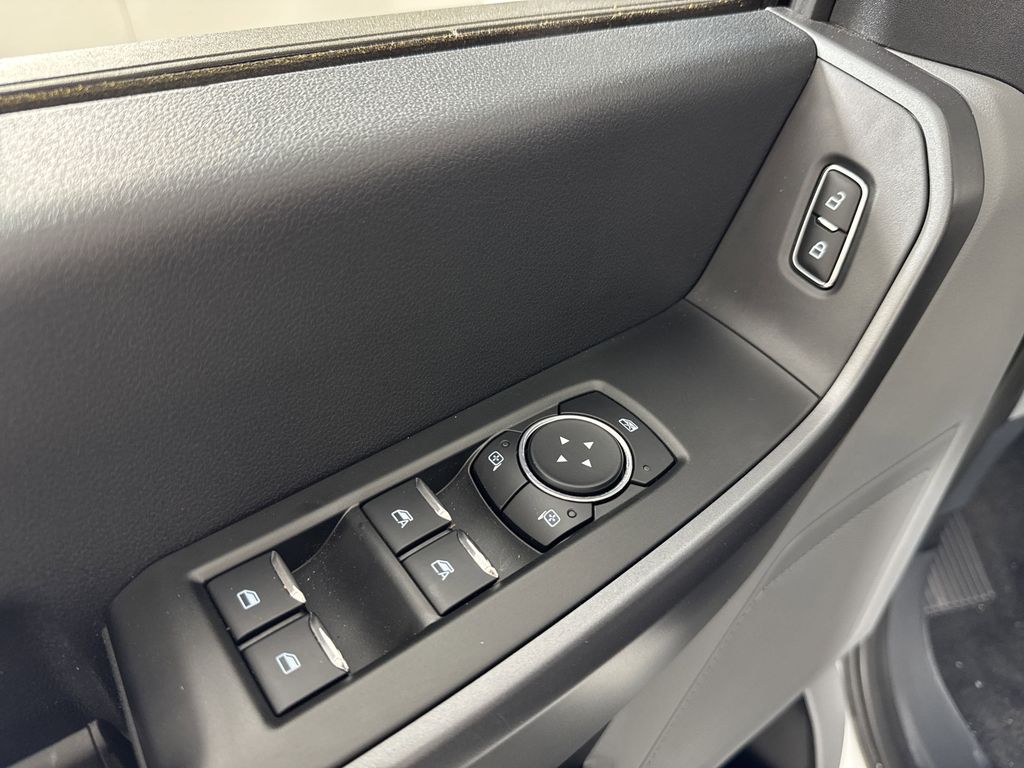 2025 Ford F-250 photo 18