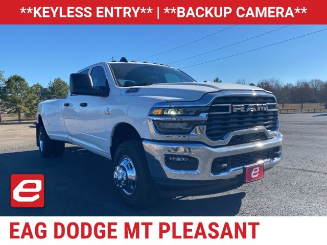 2026 RAM 3500 Tradesman Crew Cab LB DRW 4WD